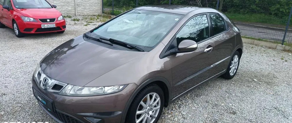 honda Honda Civic cena 23900 przebieg: 184000, rok produkcji 2010 z Biała